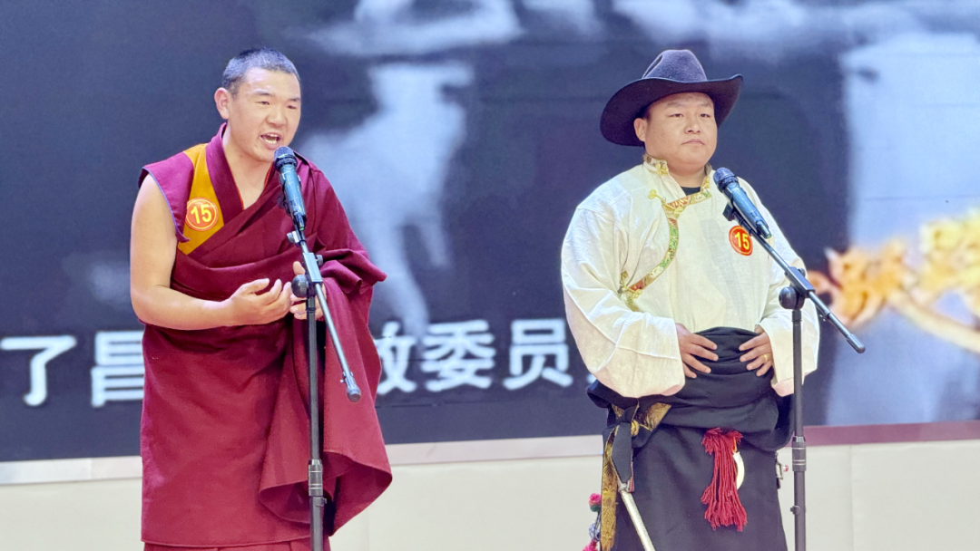 丁青:干部僧尼“同台”宣讲,传承红色基因,赓续红色血脉